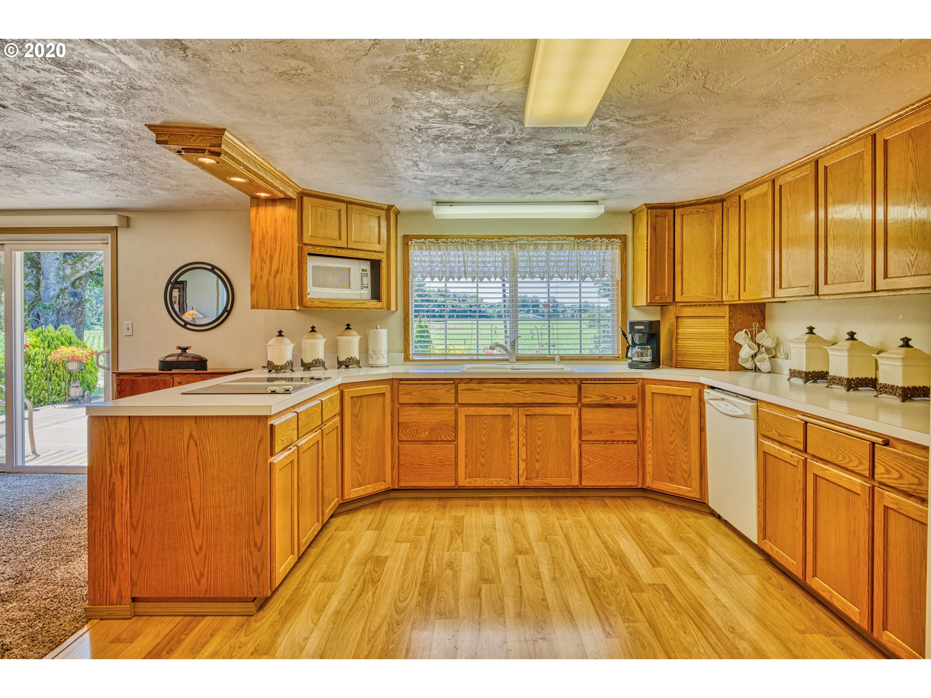 92114 Coburg Road Eugene, OR 97408 - Photo 9 of 32 Gallery Image 9