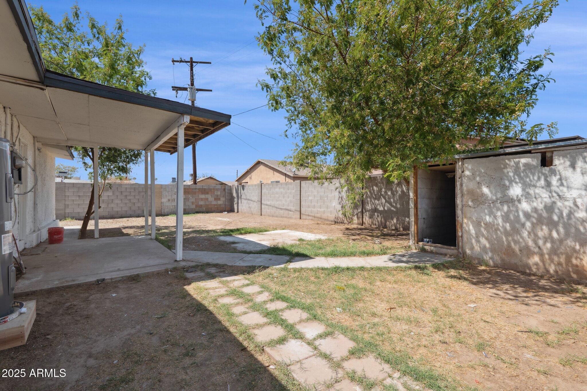 3124 West Almeria Road Phoenix, AZ 85009 - Photo 6 of 32 Gallery Image 6