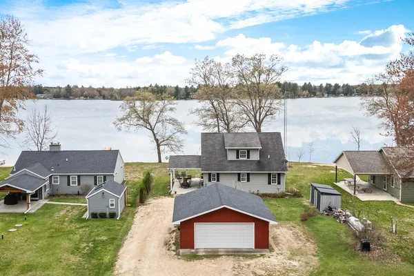 $995,000 | N8067 Tuttle Lake Road, Neshkoro, WI 54960