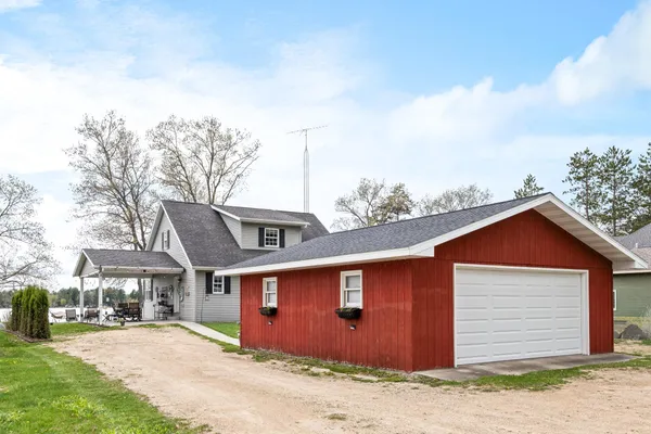 $995,000 | N8067 Tuttle Lake Road, Neshkoro, WI 54960