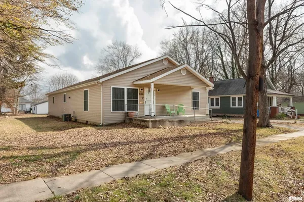 $140,000 | 603 North Allyn Street, Carbondale, IL 62901