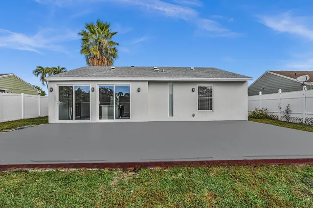 $4,000 | 8316 Huntsman Place, Boca Raton, FL 33433