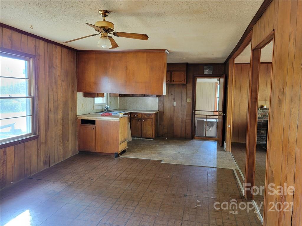 3217 Greenbriar Road Concord, NC 28025 - Photo 4 of 27 Gallery Image 4