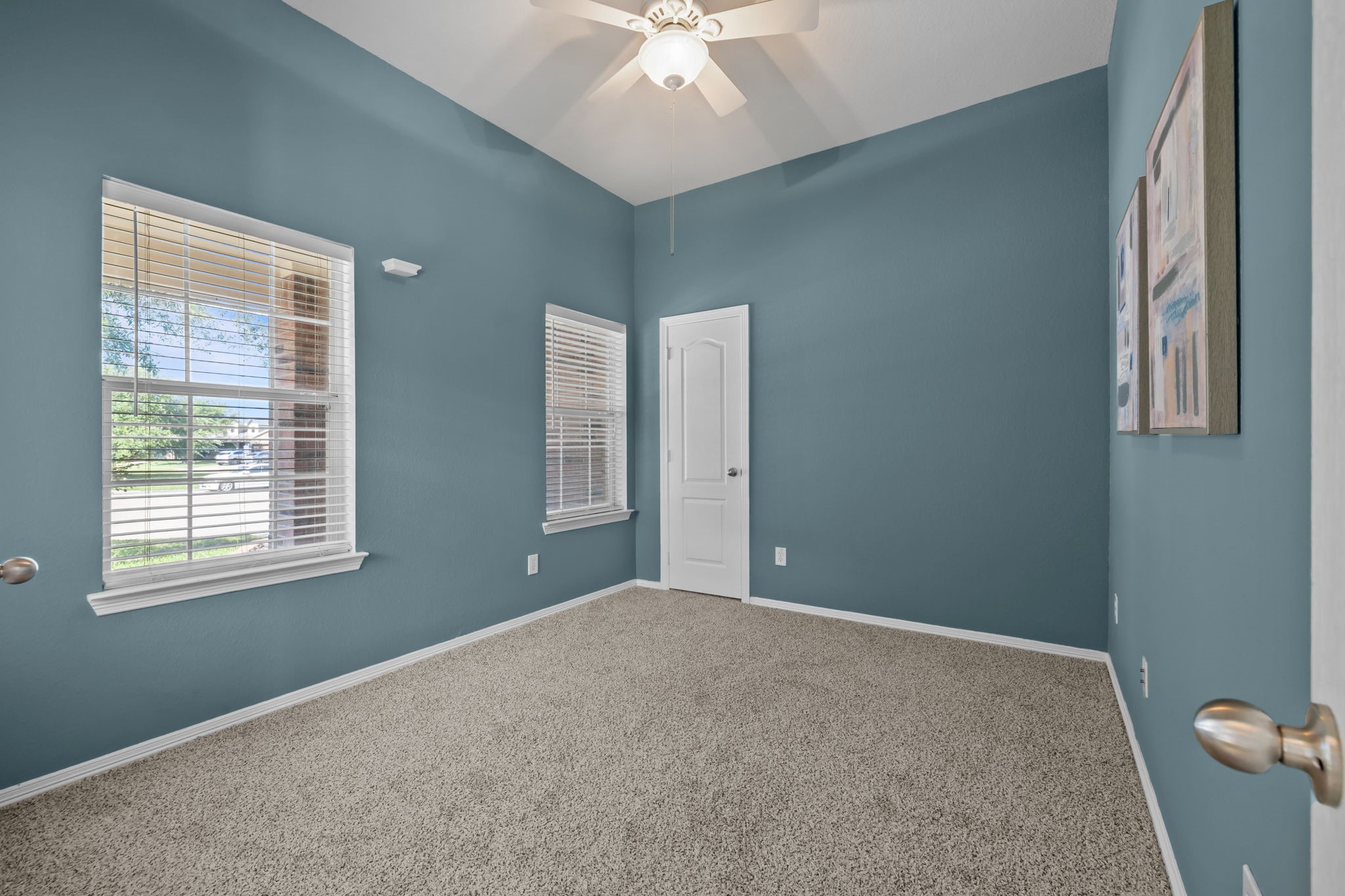 445 Decoster Boulevard Alvin, TX 77511 - Photo 6 of 32 Brand new carpet and paint