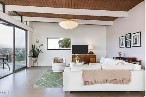 $995,000 | 877 Hillcrest Drive, Pomona, CA 91768