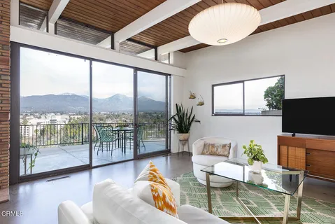 $995,000 | 877 Hillcrest Drive, Pomona, CA 91768