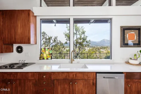 $995,000 | 877 Hillcrest Drive, Pomona, CA 91768