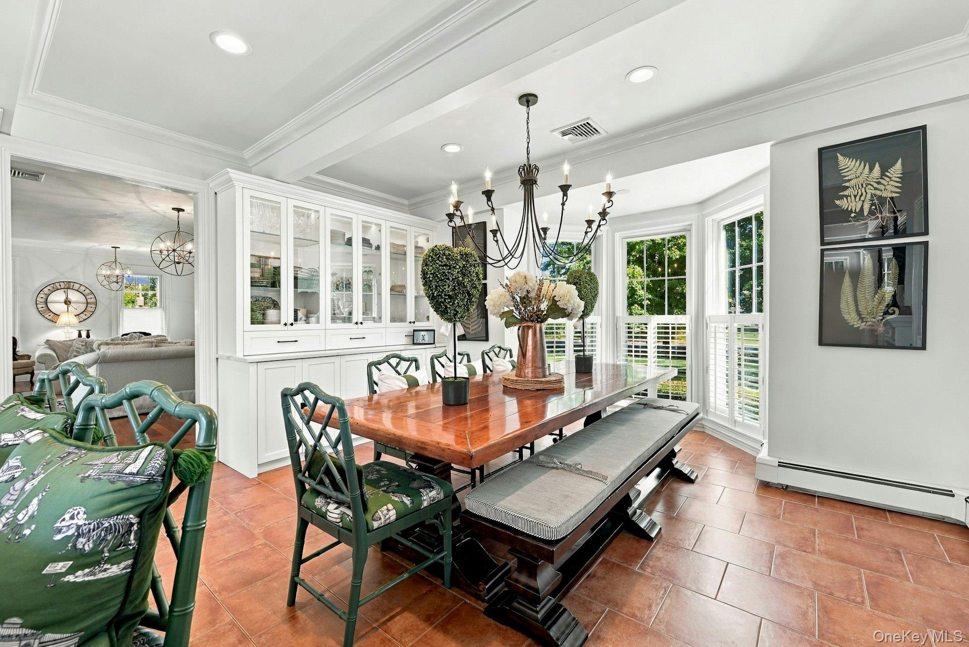 354 Middle Road Bayport, NY 11705 - Photo 9 of 41 Gallery Image 9