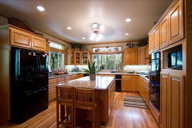 1076 North Pinnon Road Grants Pass, OR 97526 - Photo 2 of 25 Additional Photo