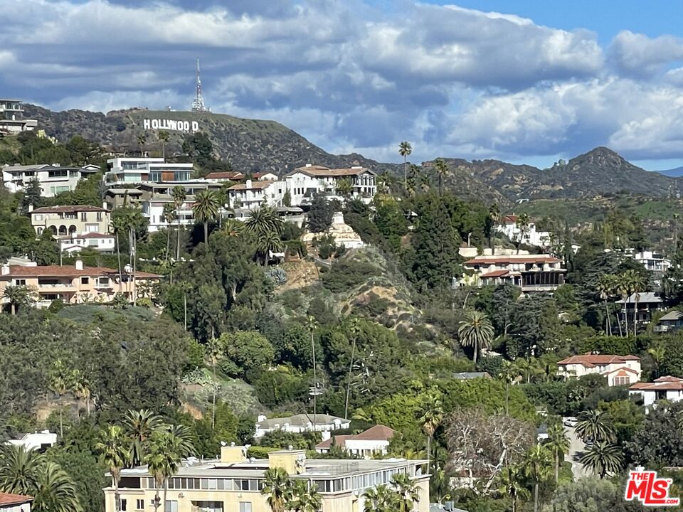 7250 Franklin Avenue, Unit 702 Los Angeles, CA 90046 - Photo 39 of 39 a view of a city