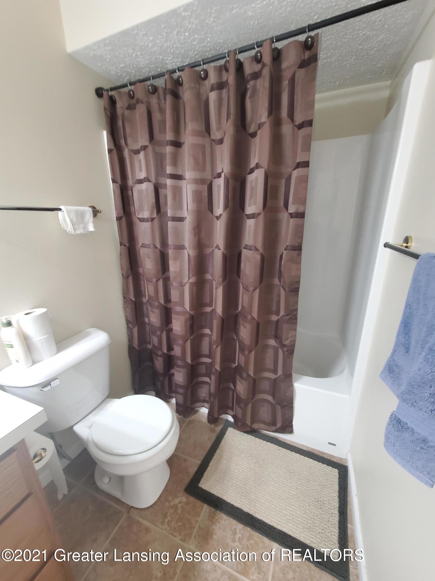 2415 North Aurelius Road Holt, MI 48842 - Photo 17 of 59 20210726_102014