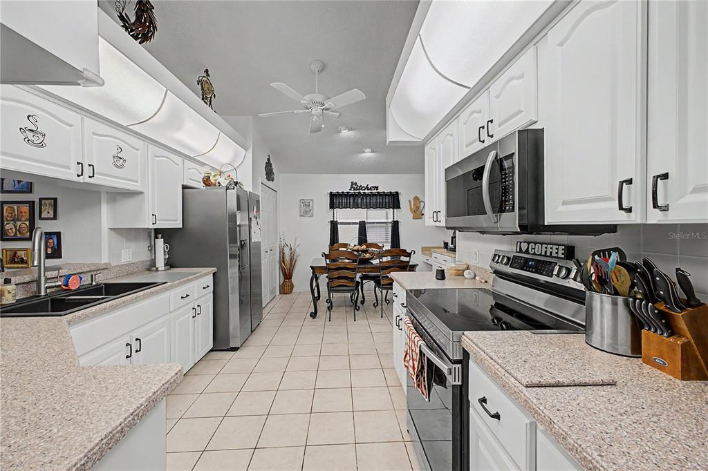 11408 Deercroft Court Spring Hill, FL 34609 - Photo 10 of 57