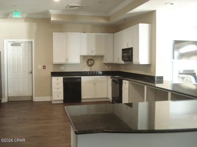$900,000 | 3001 West 10th Street, Unit 203, Panama City, FL 32401