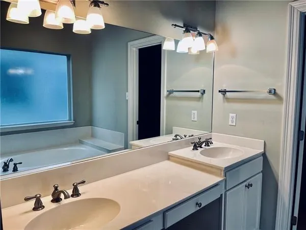 $250,000 | 201 Emerald Oaks Drive, Covington, LA 70433