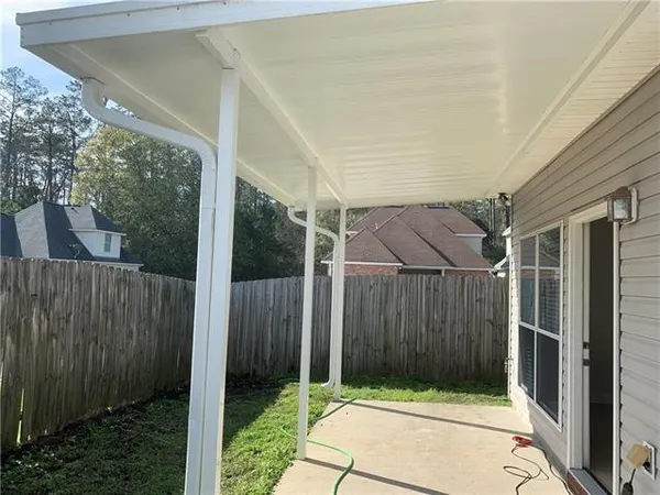 $250,000 | 201 Emerald Oaks Drive, Covington, LA 70433