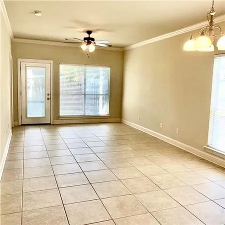 $250,000 | 201 Emerald Oaks Drive, Covington, LA 70433