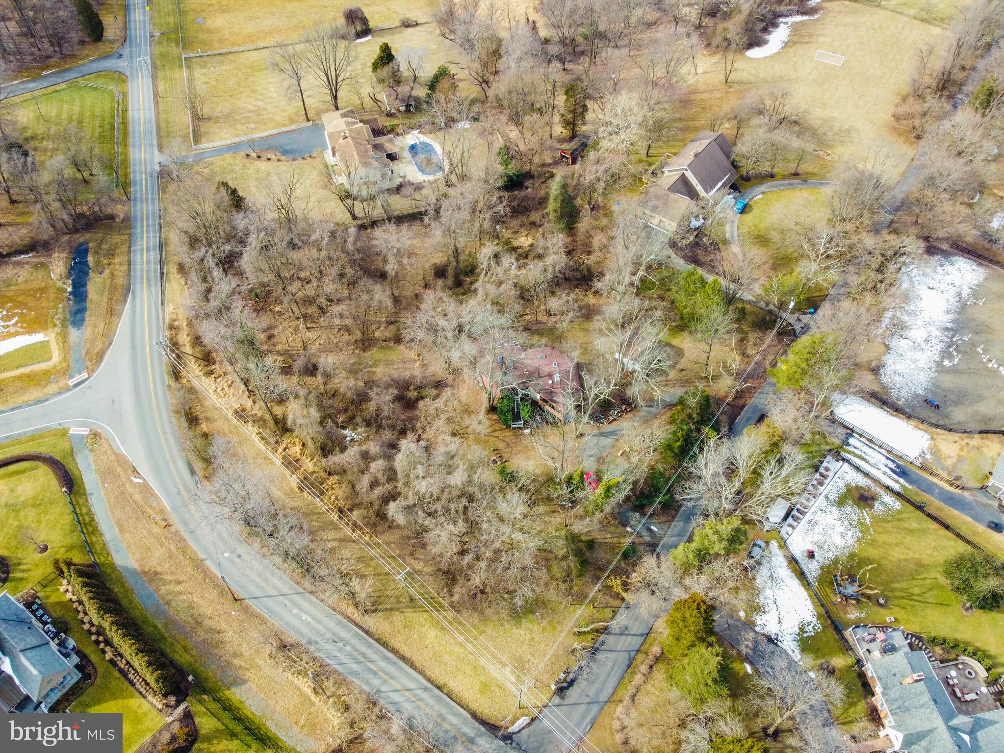 700 Seneca Road Great Falls, VA 22066 - Photo 17 of 27 Gallery Image 17