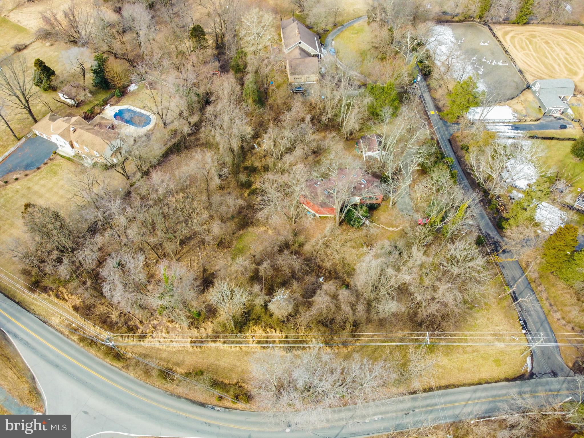 700 Seneca Road Great Falls, VA 22066 - Photo 19 of 27 Gallery Image 19