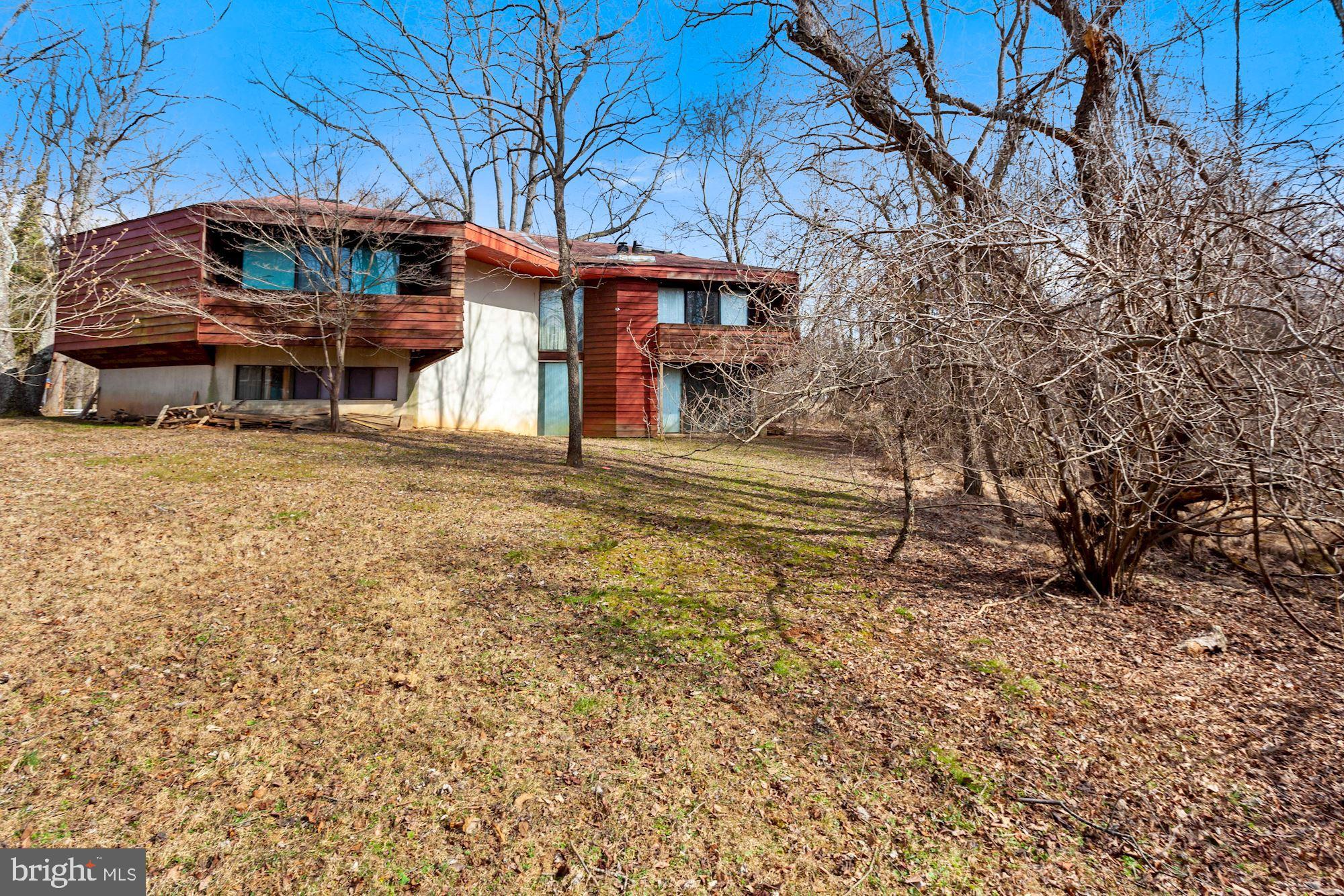 700 Seneca Road Great Falls, VA 22066 - Photo 7 of 27 Gallery Image 7