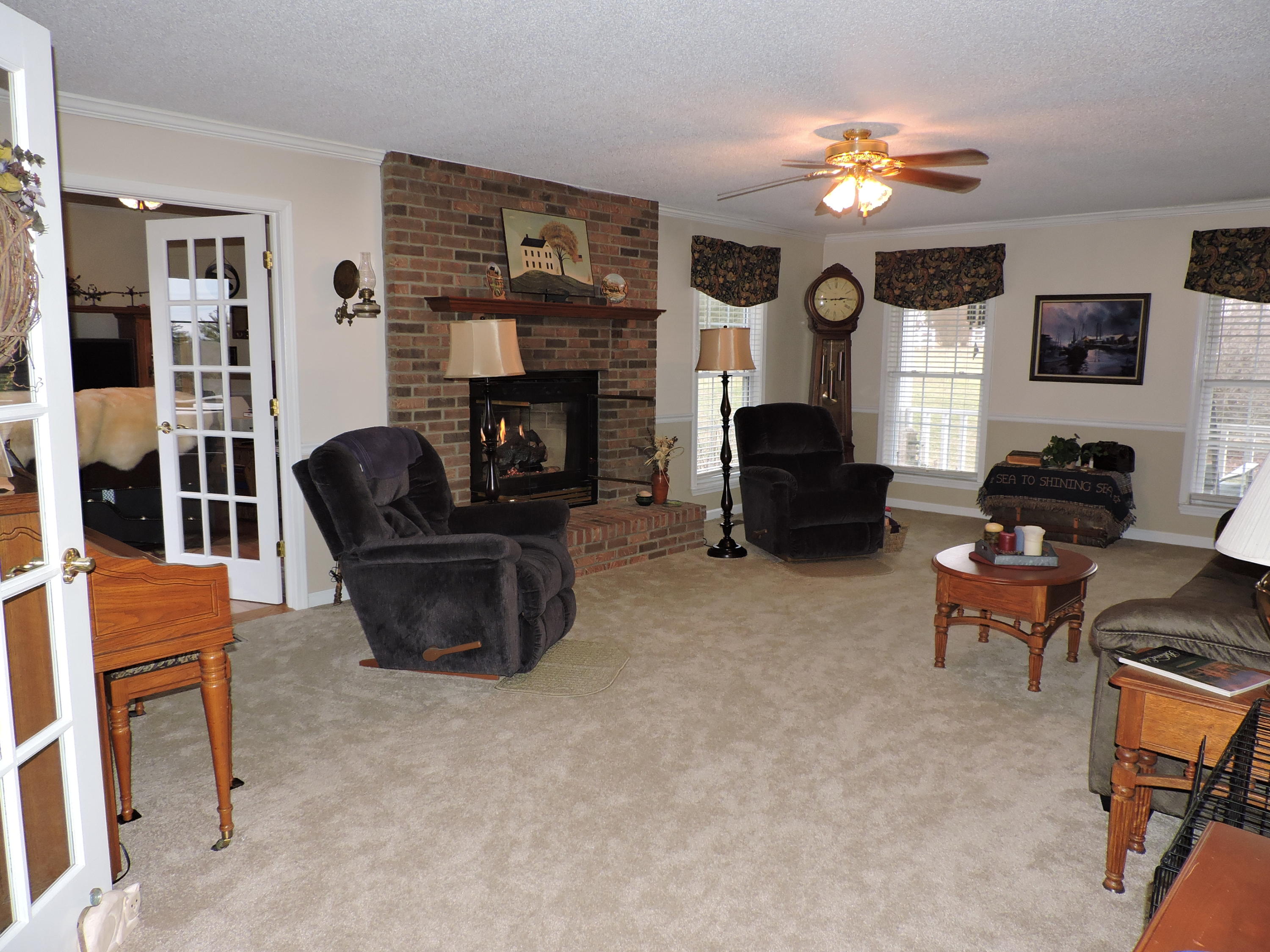 2258 Open Range Road Crossville, TN 38555 - Photo 7 of 34 Living Room