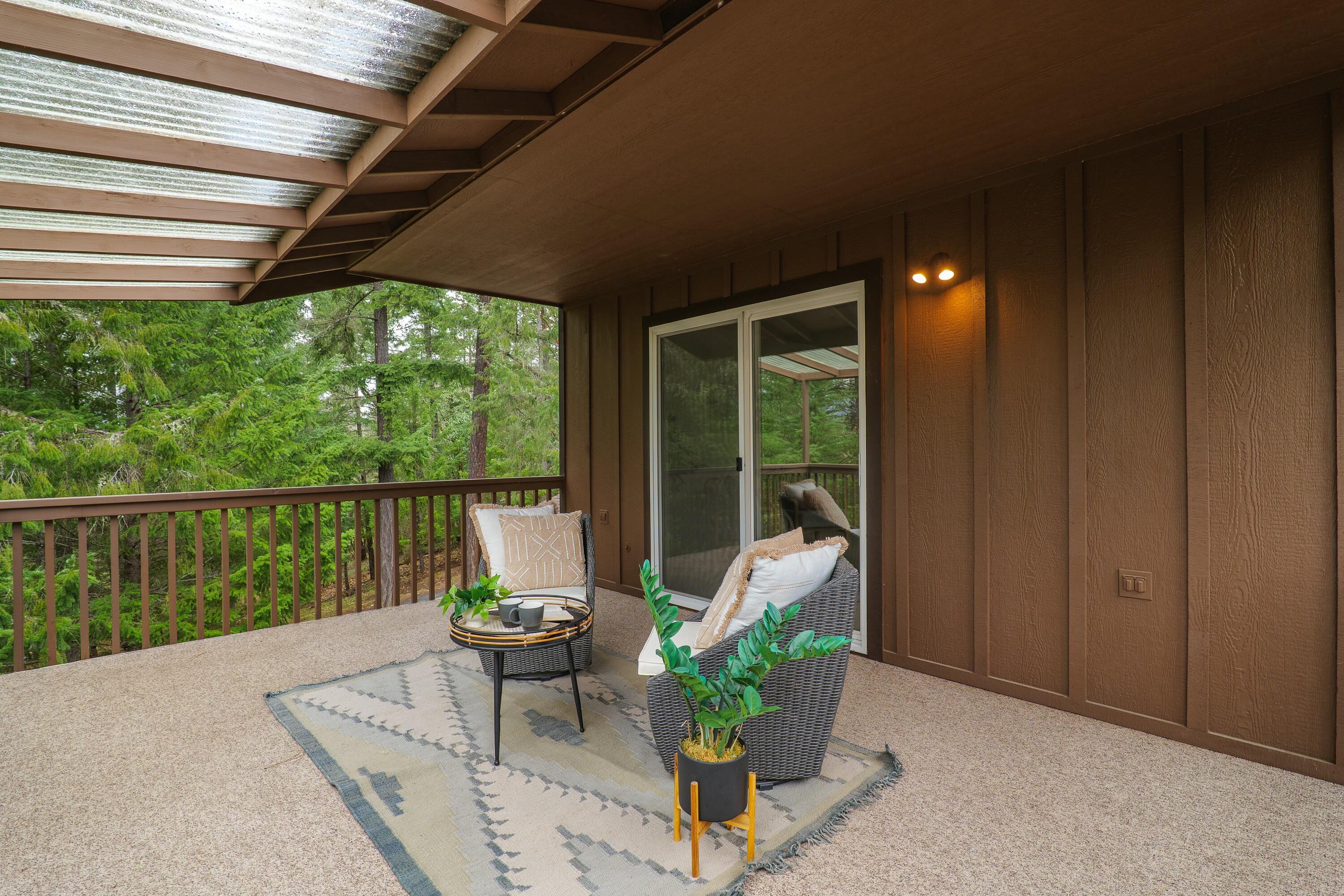 11460 Lower River Road Grants Pass, OR 97526 - Photo 19 of 49 Primary Upstairs Deck