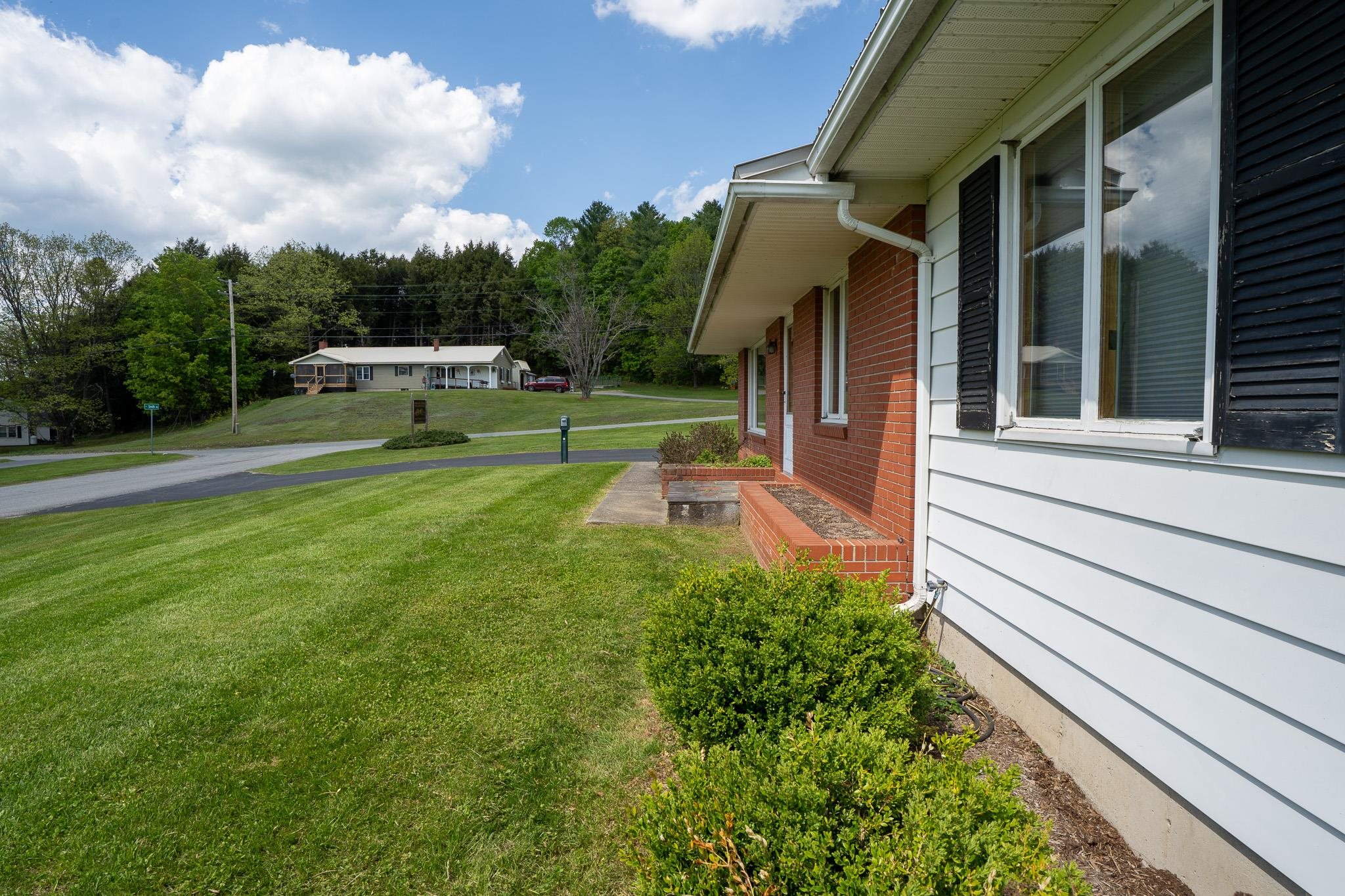 19 Smiths Road Lyndon, VT 05851 - Photo 3 of 40