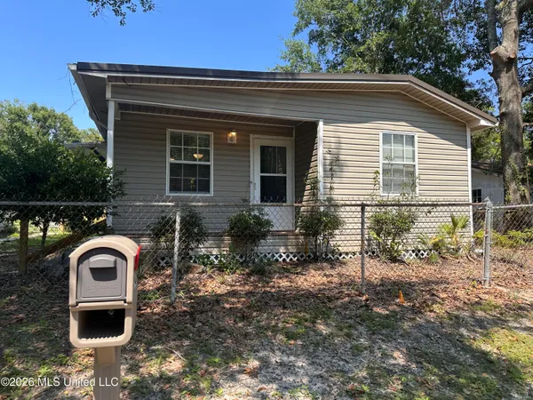 $1,500 | 1206 Beach Avenue, Gulfport, MS 39501