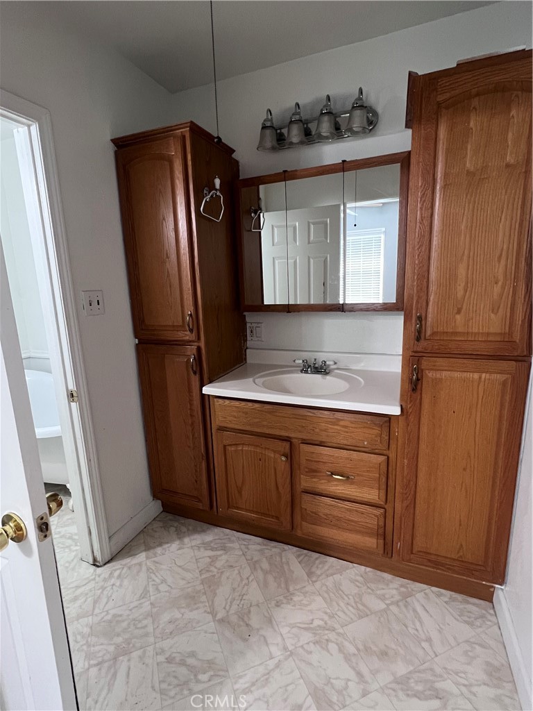 18639 Orange Street Bloomington, CA 92316 - Photo 17 of 18