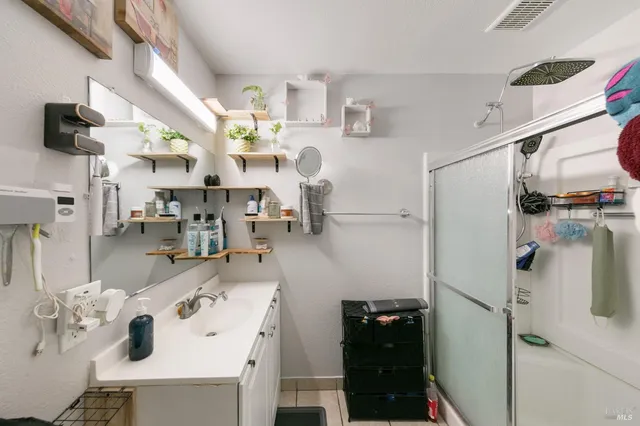 $459,000 | 450 Priddy Drive, Dixon, CA 95620