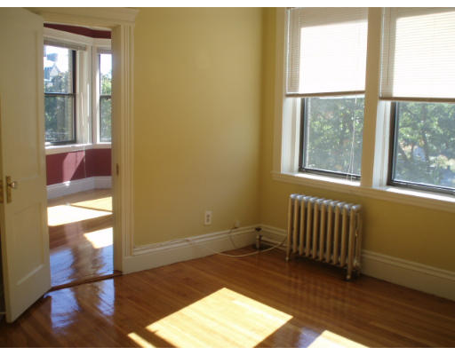 60 Charlesgate East, Unit 118 Boston, MA 02215 - Photo 3 of 6