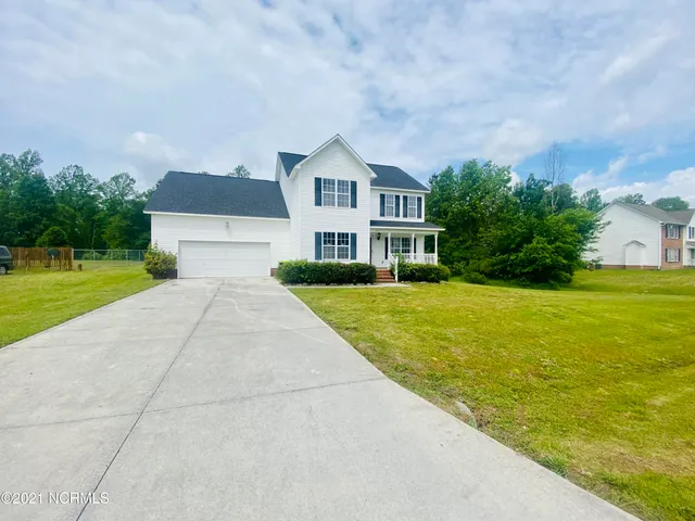 $1,800 | 129 Mendover Drive, Jacksonville, NC 28546