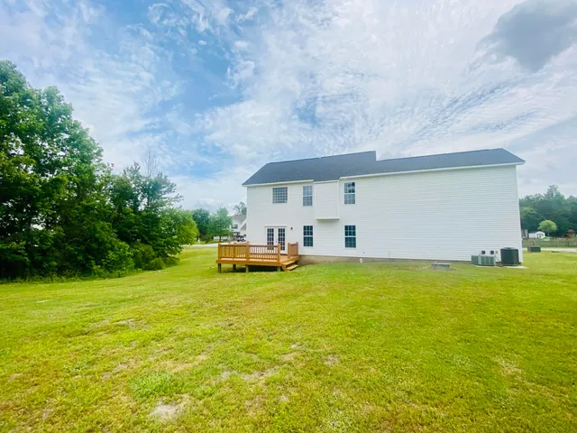 $1,800 | 129 Mendover Drive, Jacksonville, NC 28546