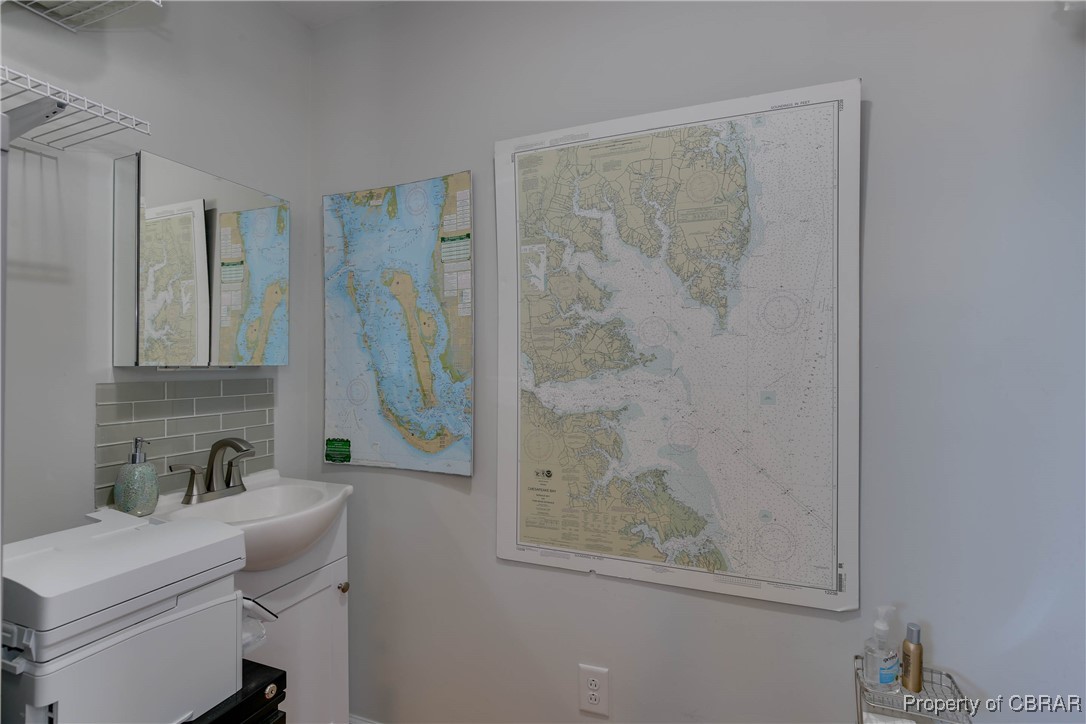 9341.9345 Glass Road Hayes, VA 23072 - Photo 18 of 44