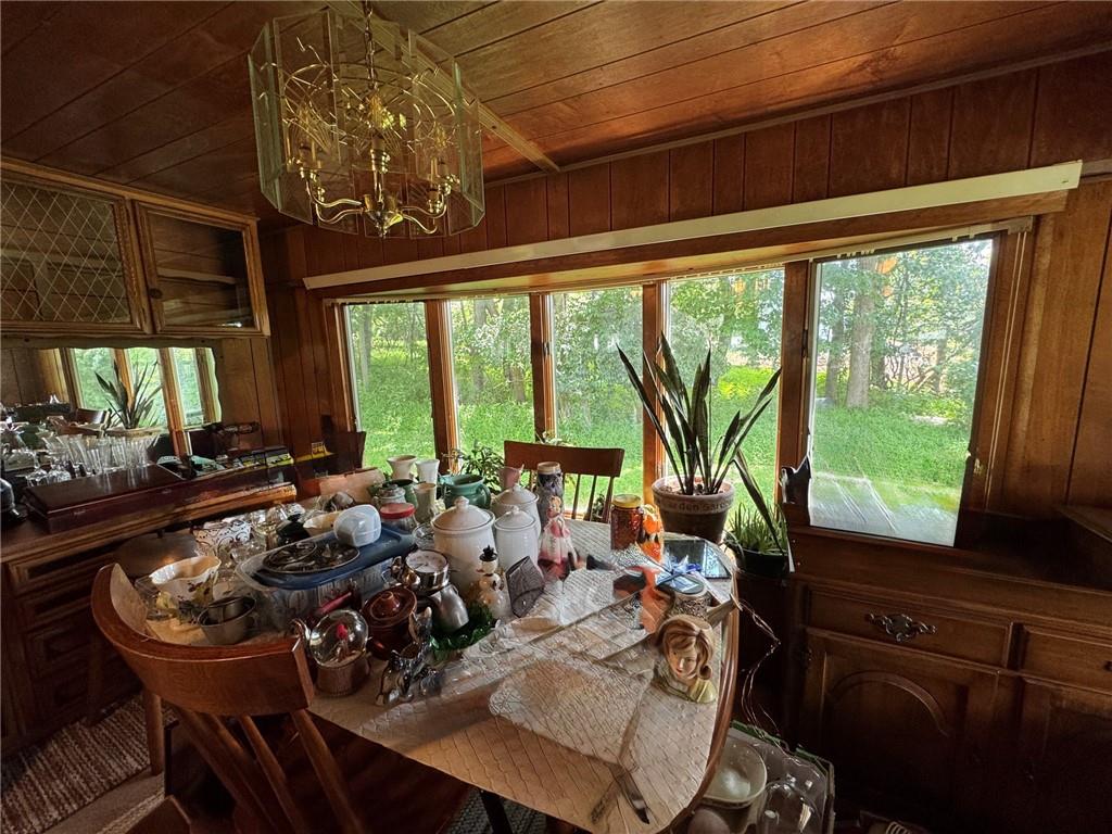 1238 Pinewood Road Irwin, PA 15642 - Photo 6 of 15 Dining area