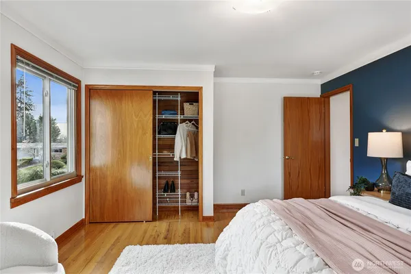 $1,200,000 | 10850 Marine View Drive Southwest, Seattle, WA 98146