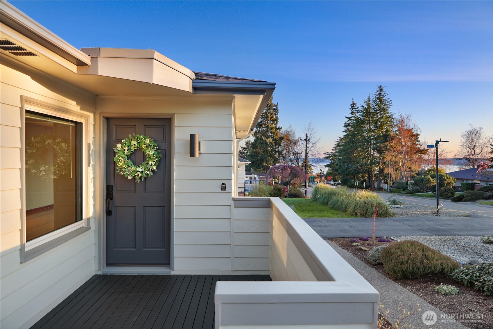 10850 Marine View Drive Southwest Seattle, WA 98146 - Photo 2 of 36