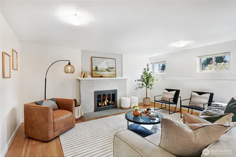 $1,200,000 | 10850 Marine View Drive Southwest, Seattle, WA 98146