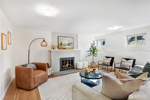 $1,200,000 | 10850 Marine View Drive Southwest, Seattle, WA 98146