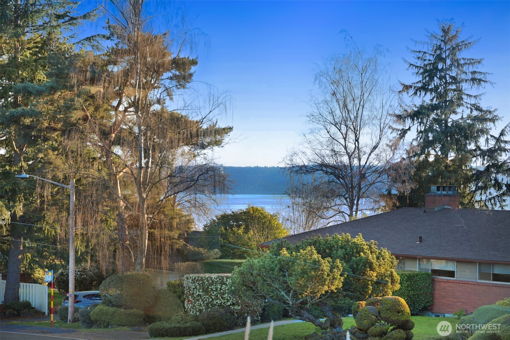 10850 Marine View Drive Southwest Seattle, WA 98146 - Photo 3 of 36