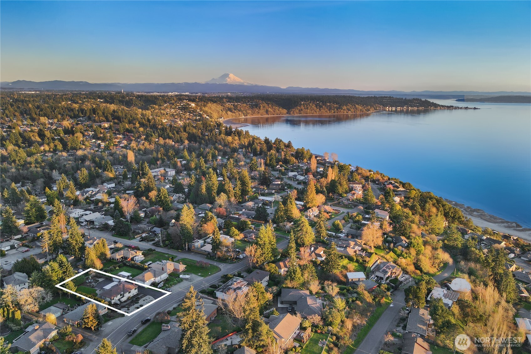 10850 Marine View Drive Southwest Seattle, WA 98146 - Photo 32 of 36