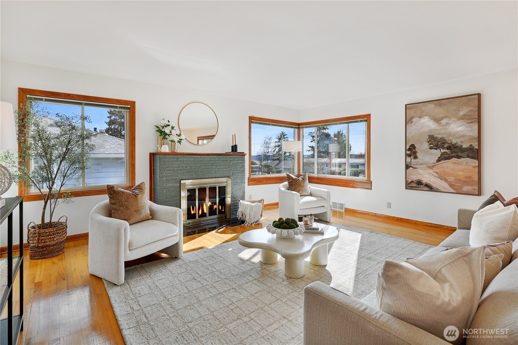 10850 Marine View Drive Southwest Seattle, WA 98146 - Photo 4 of 36