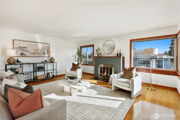 $1,200,000 | 10850 Marine View Drive Southwest, Seattle, WA 98146