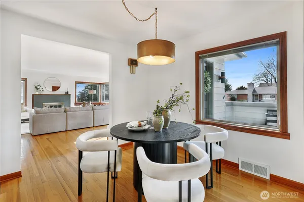 $1,200,000 | 10850 Marine View Drive Southwest, Seattle, WA 98146