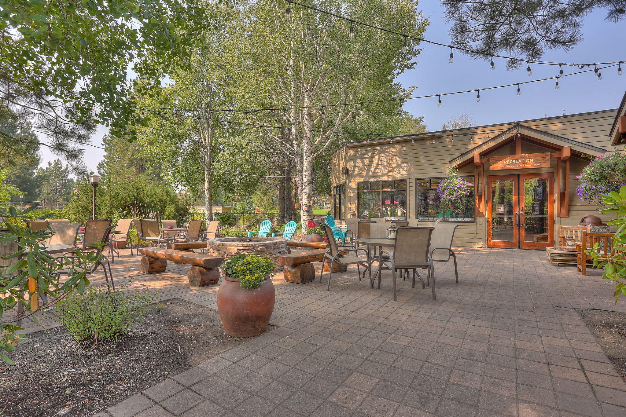 18575 Southwest Century Drive, Unit 1237/1238 Bend, OR 97702 - Photo 29 of 42 70-web-or-mls-Seventh Mountain Resort Am