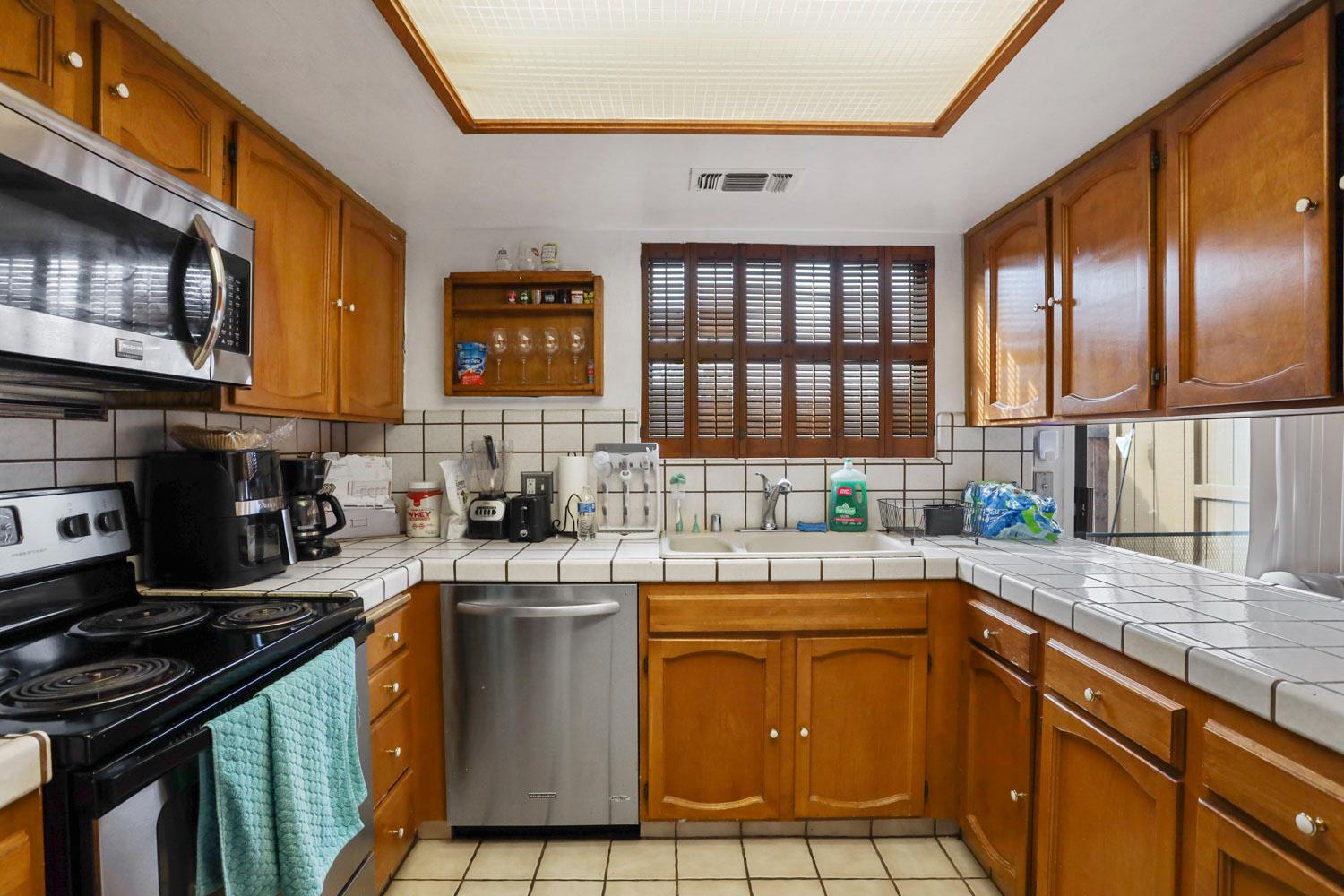 1077 Rivara Road, Unit 210 Stockton, CA 95207 - Photo 5 of 38