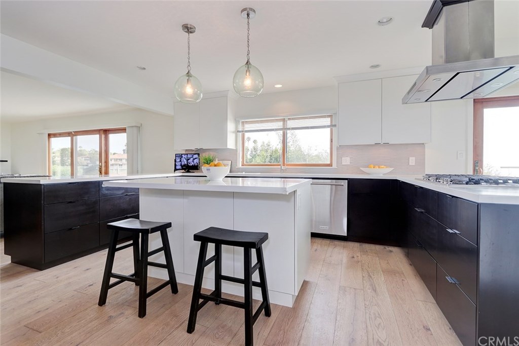 1540 Vía Leon Palos Verdes Estates, CA 90274 - Photo 8 of 59