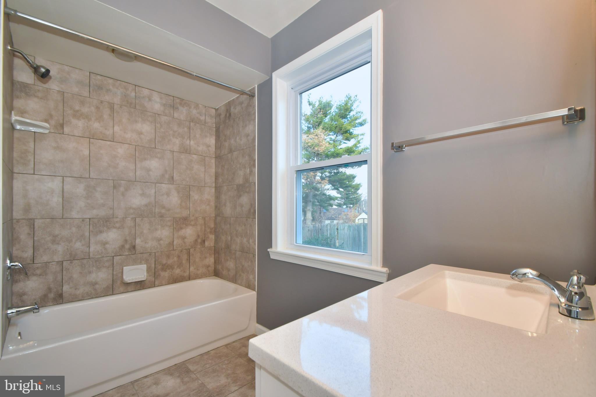 42 Ridgemoor Road Essex, MD 21221 - Photo 19 of 44 Main Bathroom