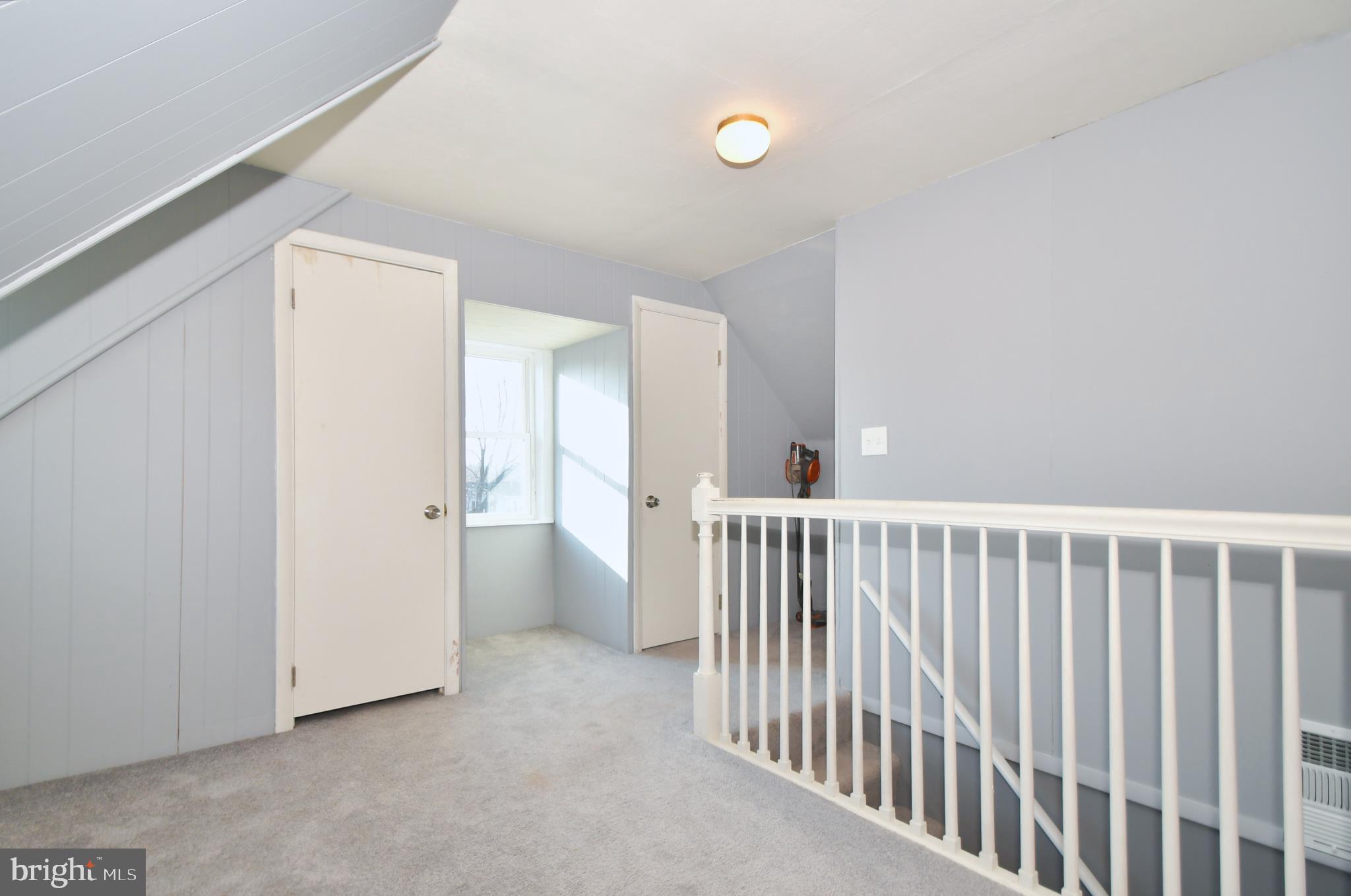 42 Ridgemoor Road Essex, MD 21221 - Photo 29 of 44 Landing