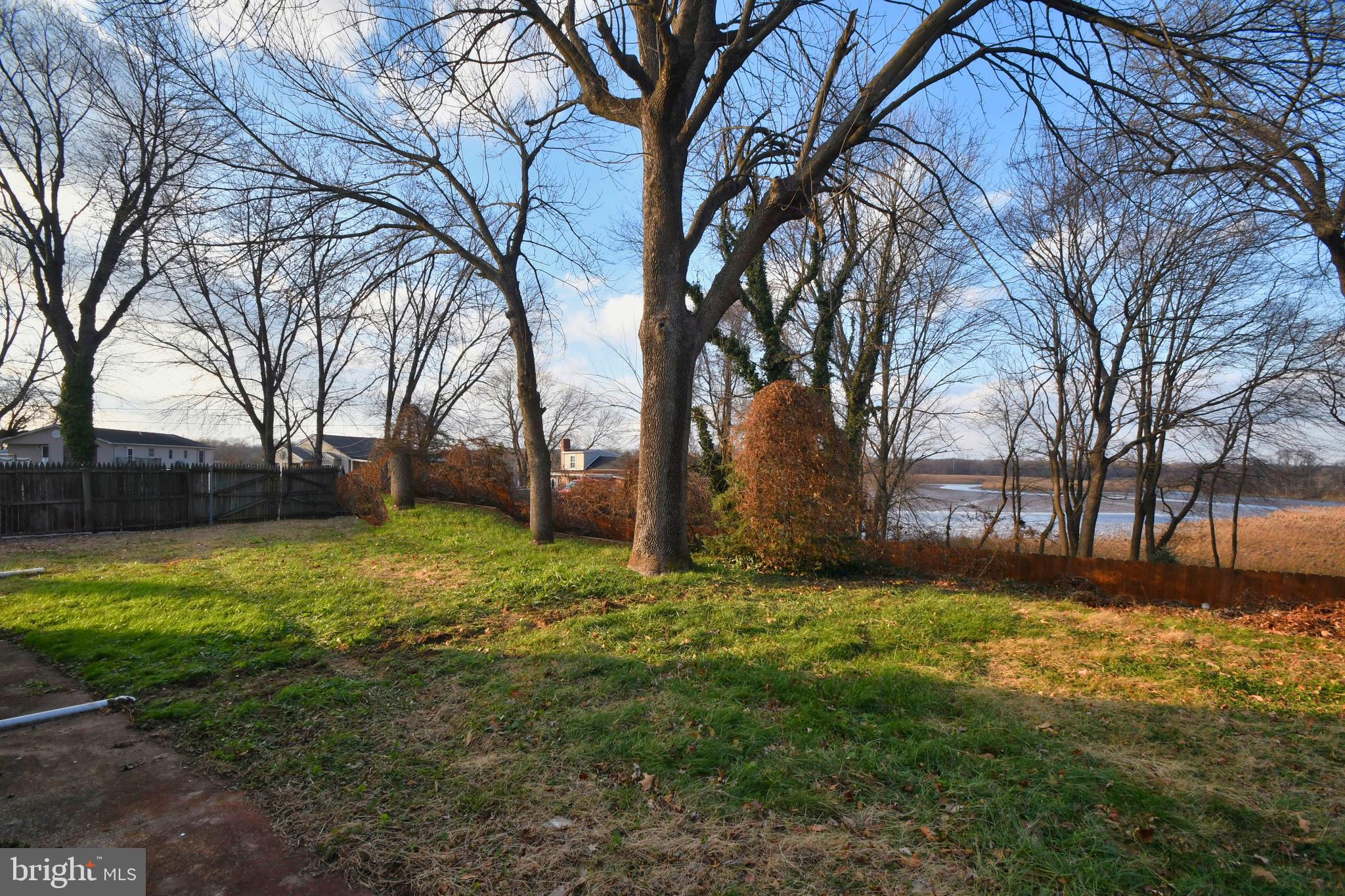 42 Ridgemoor Road Essex, MD 21221 - Photo 38 of 44 Back