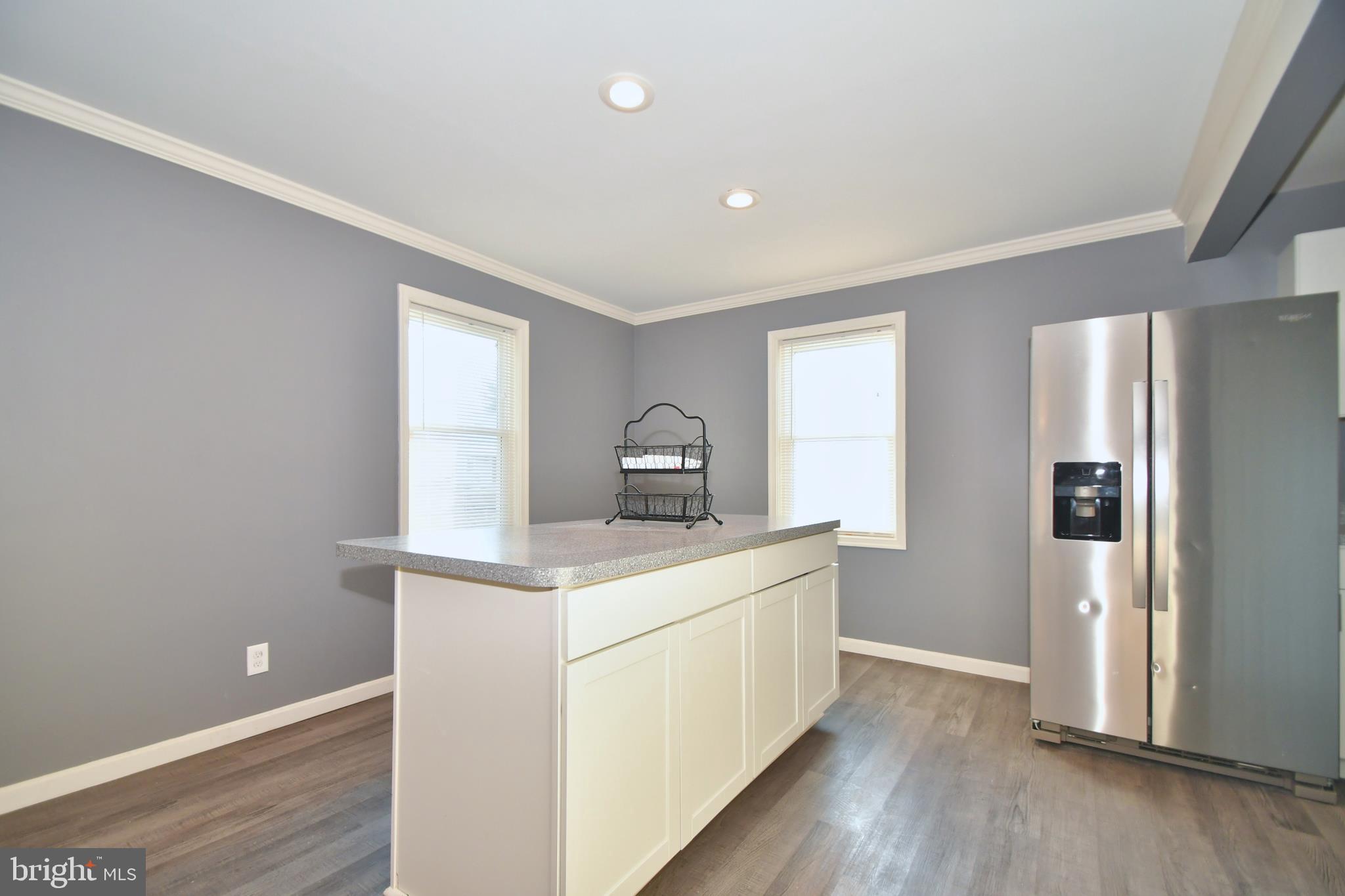 42 Ridgemoor Road Essex, MD 21221 - Photo 6 of 44 Kitchen